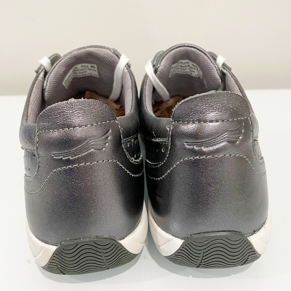 DANSKO Women’s Hillary Leather Sneaker Silver Pewter Comfort Shoe Size 40 - Picture 5 of 14